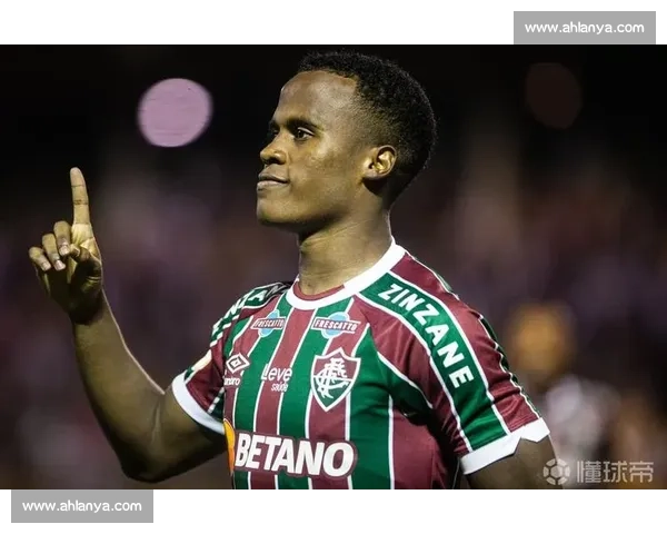 阿里亚斯：“哥伦比亚贝利” 称号过誉，贝利是足坛永恒标杆