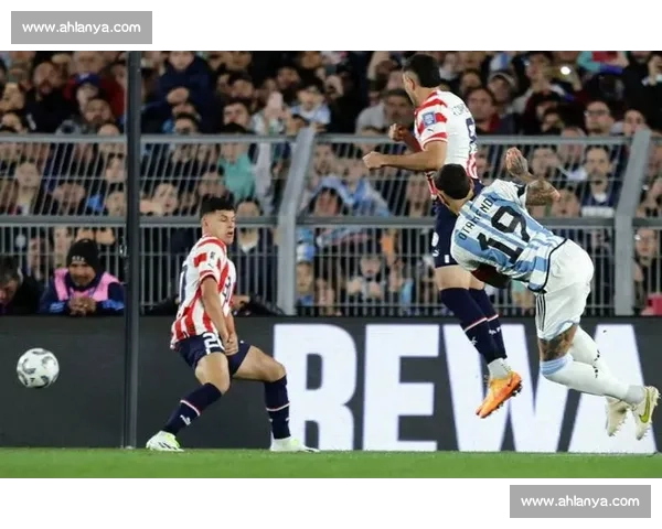 阿里亚斯:“哥伦比亚贝利” 称号过誉,贝利是足坛永恒标杆